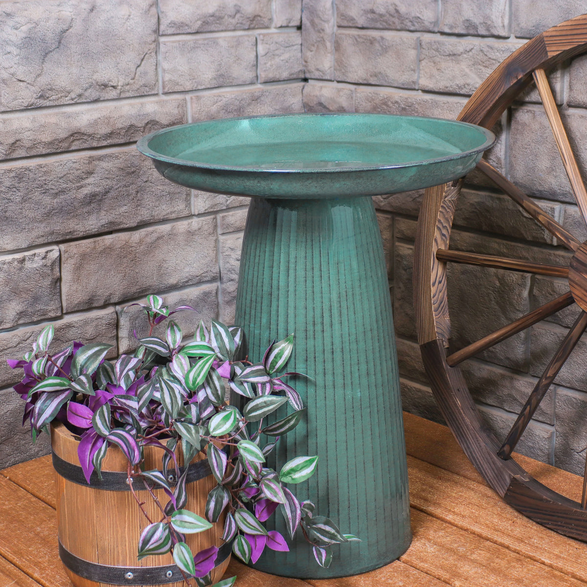 Green Metal Outdoor Bird Bath C52761
