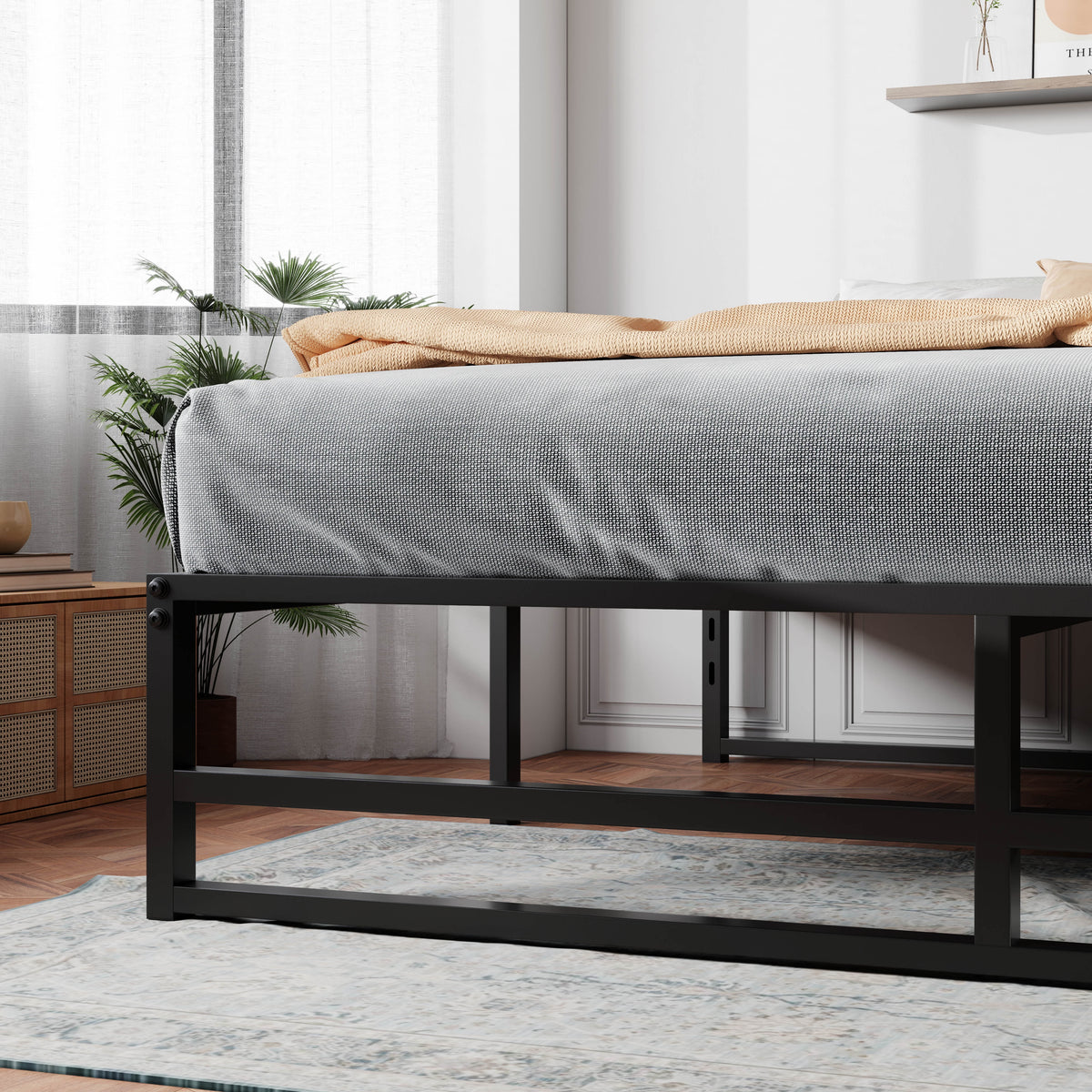 Queen Size Metal Platform Bed Frame with Storage Space H33322