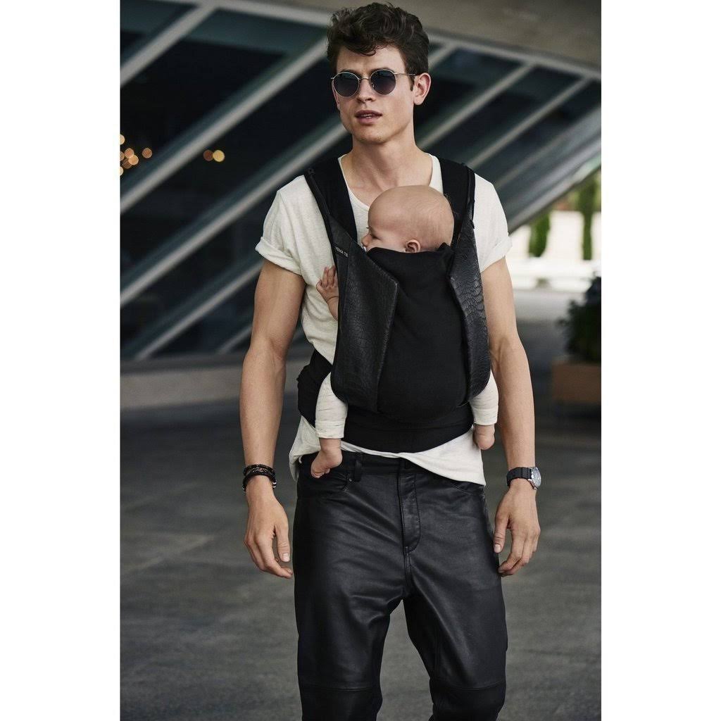 Baby Carrier B553576