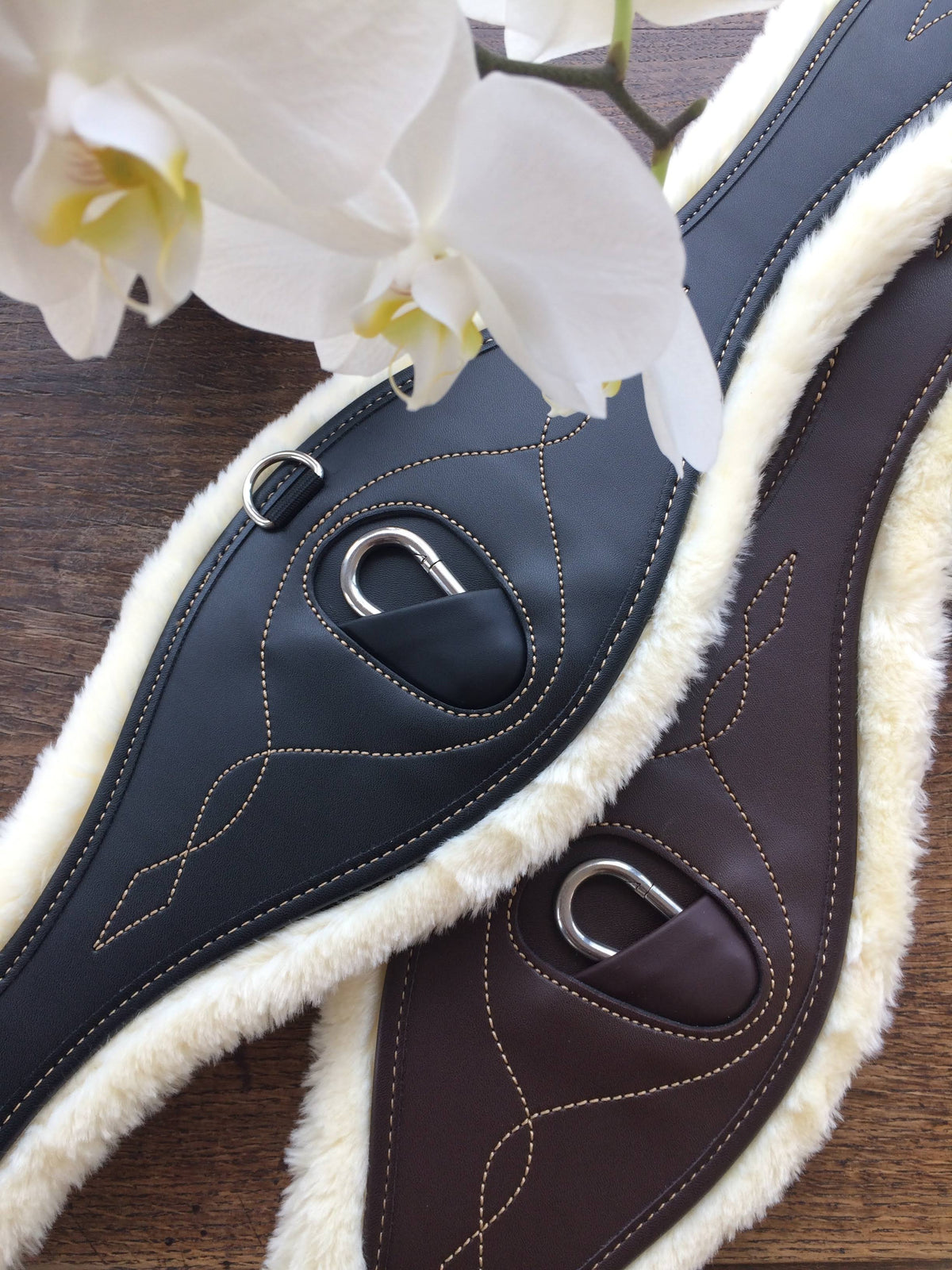Lambskin Anatomical Saddle Girth A6139
