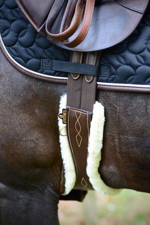 Lambskin Anatomical Saddle Girth A6139
