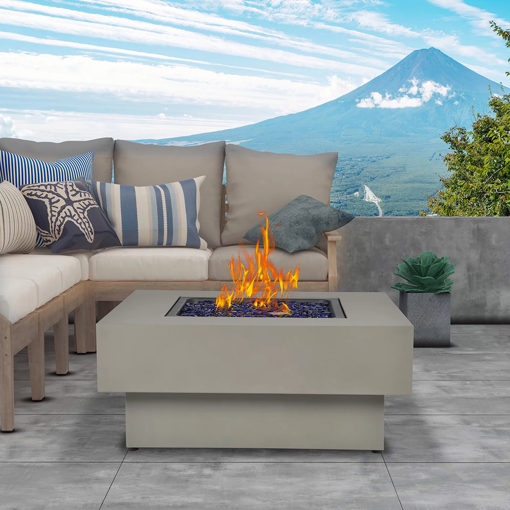 Round 50,000 BTU Gas Fire Pit Table with Lid P9801