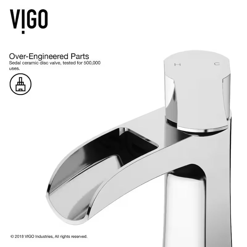 Single Handle Bathroom Faucet in Chrome V182